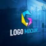 3D Glass Logo Mockup on Blue Office Wall - Download Grátis 3D Glass Logo Mockup on Blue Office Wall