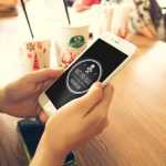 8 Free iPhone 6 PSD Mockups