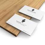 Business Card Mockup on Modern Desk - Download Grátis Business Card Mockup on Modern Desk