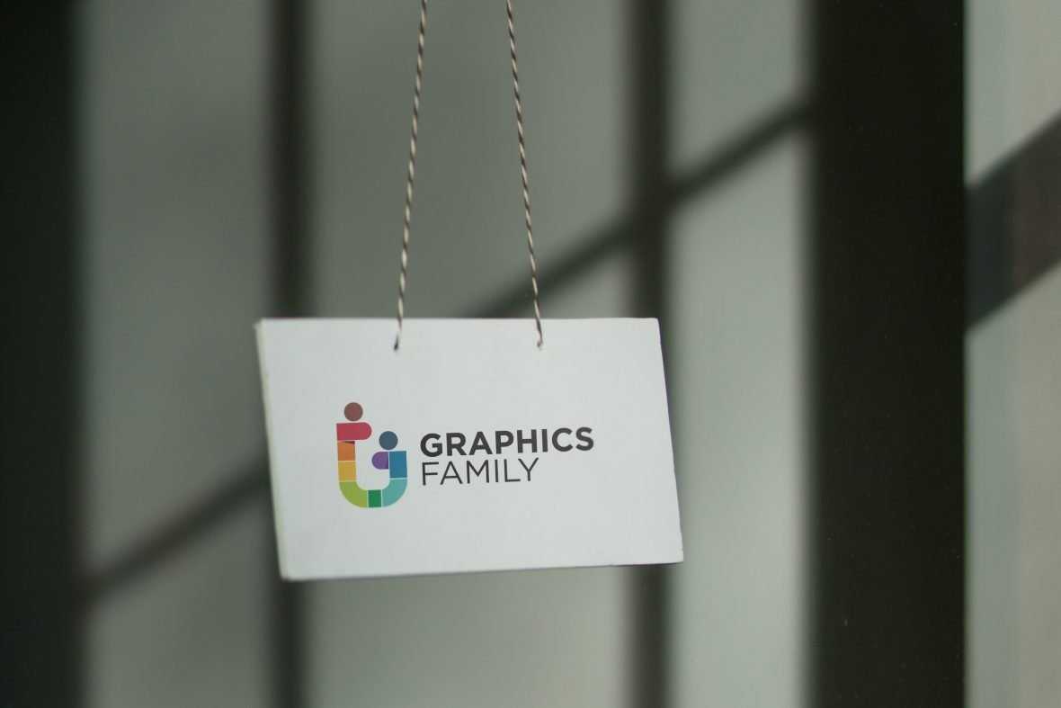 Door tag logo mockup