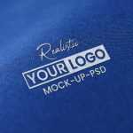 Realistic Logo Mockup on Blue Fabric - Download Grátis Realistic Logo Mockup on Blue Fabric