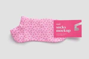 Free Ankle Socks With Label Tag Mockup PSD