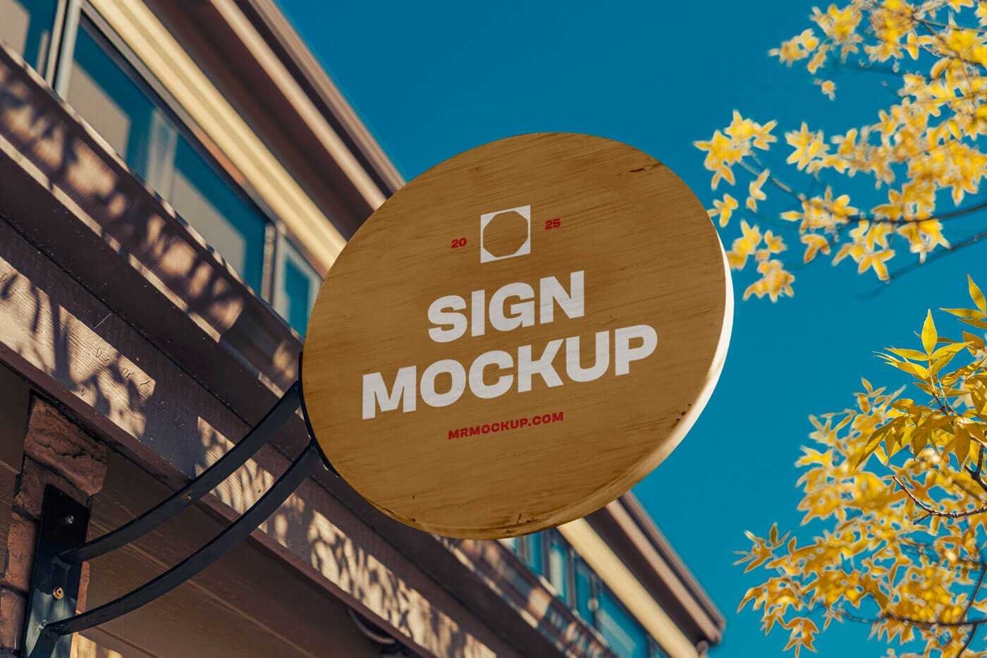 Free Circle Wooden Sign Mockup PSD