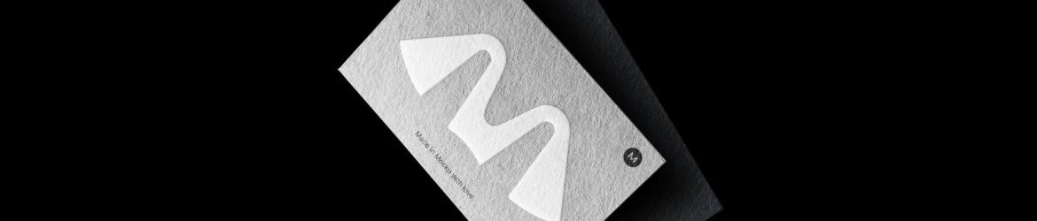 Free Elegant Texture Business Cards Mockup PSD