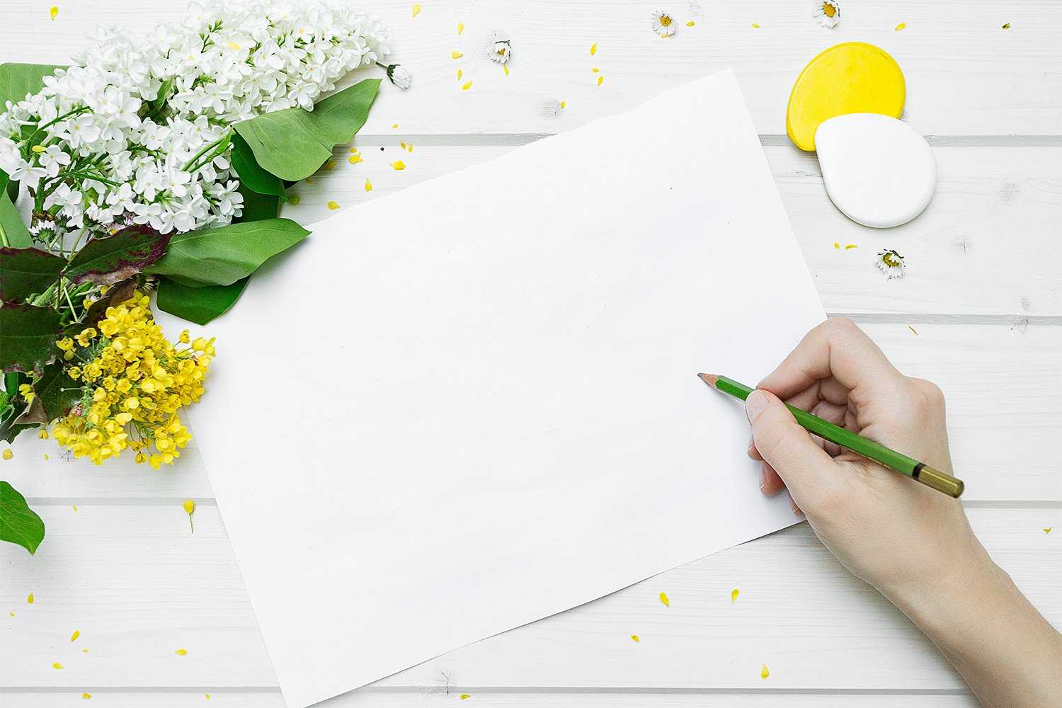 Free Hand-Drawn Sketch Paper Mockup PSD