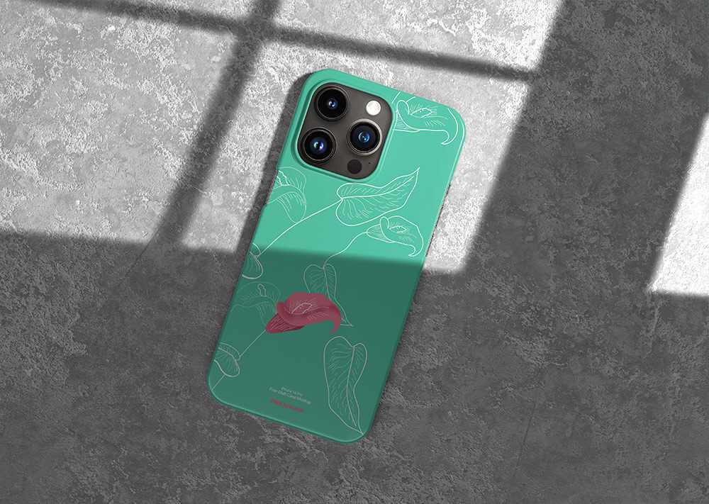 Free iPhone 14 Pro Back Cover Matt Case Mockup PSD PSD