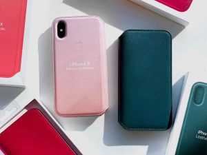 Free iPhone X Pouch Case Mockup PSD