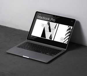 Free Macbook Pro Showcase Screen Mockup PSD Free PSD
