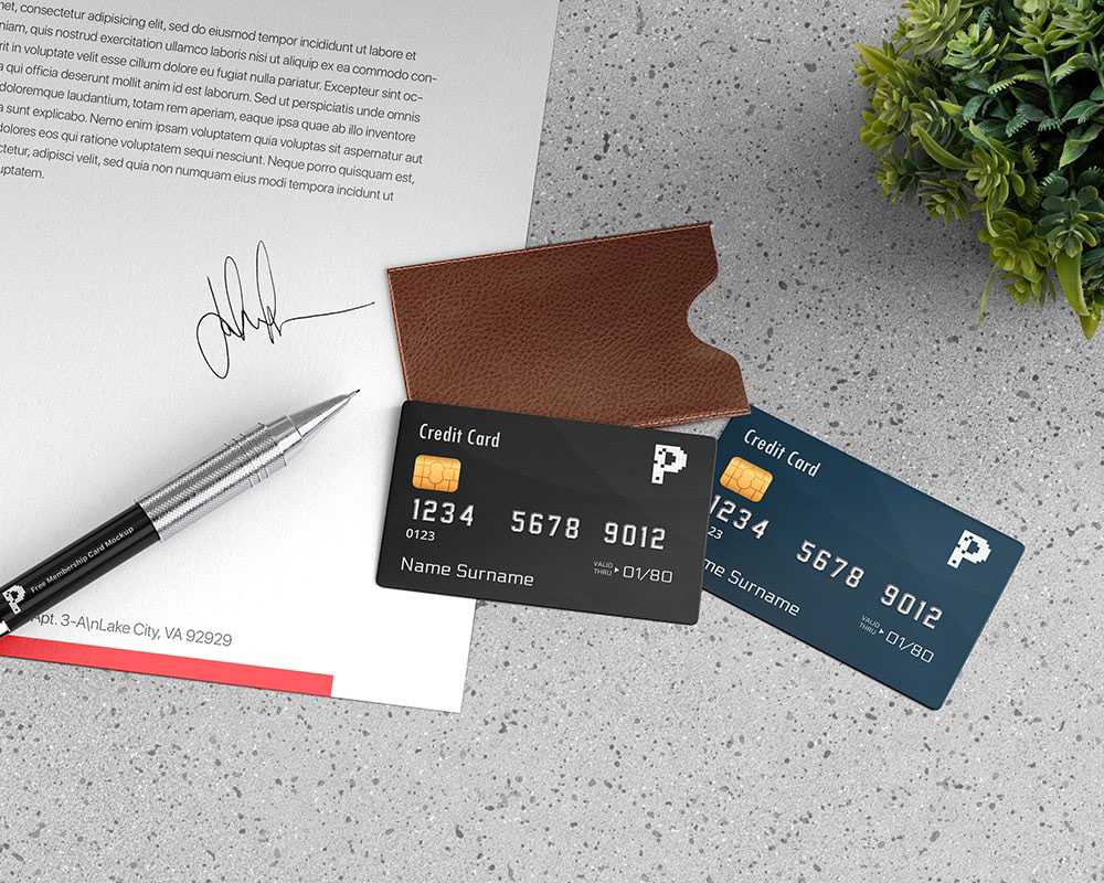 Free Membership Card / Credit Card Mockup