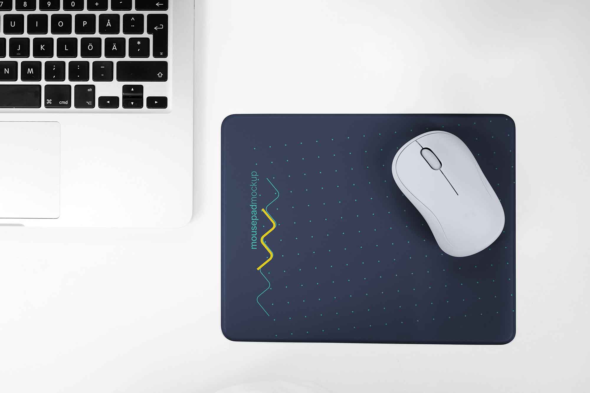 Free Mousepad Mockup PSD