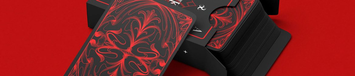 Free Premium Playing Cards Packaging Mockup PSD