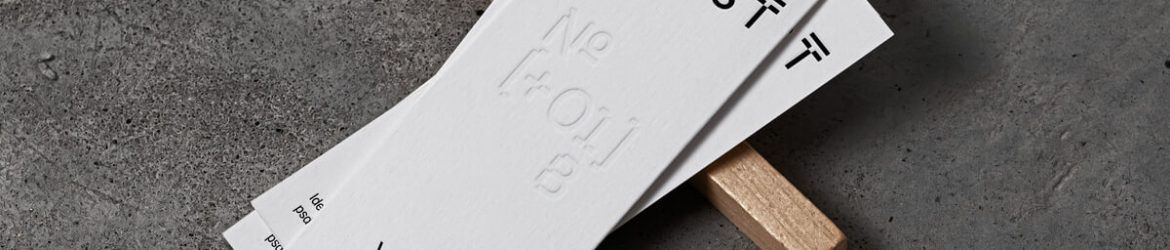 Free Vertical Business Card Mockup PSD