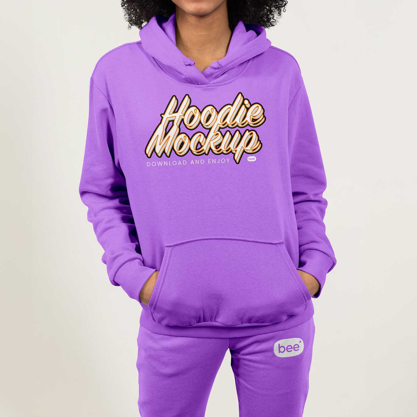 Free Women’s Full set Tracksuit Mockup PSD