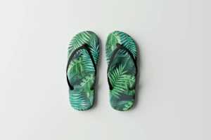 Light Sandals / Flip Flops Free Mockup PSD