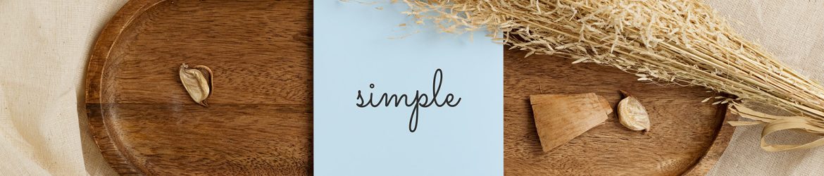 Free A6 flyer on wooden tray mockup