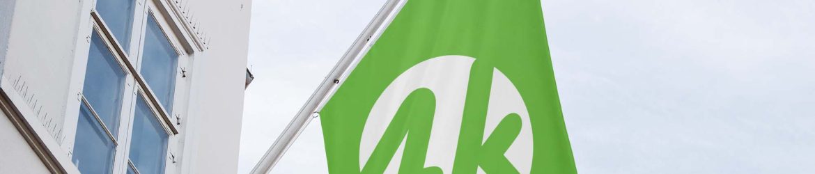 Free Flag Mockup (PSD)