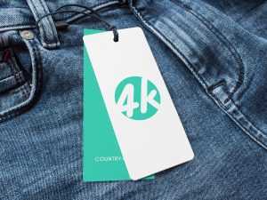 Free Hang Tag Mockup (PSD)