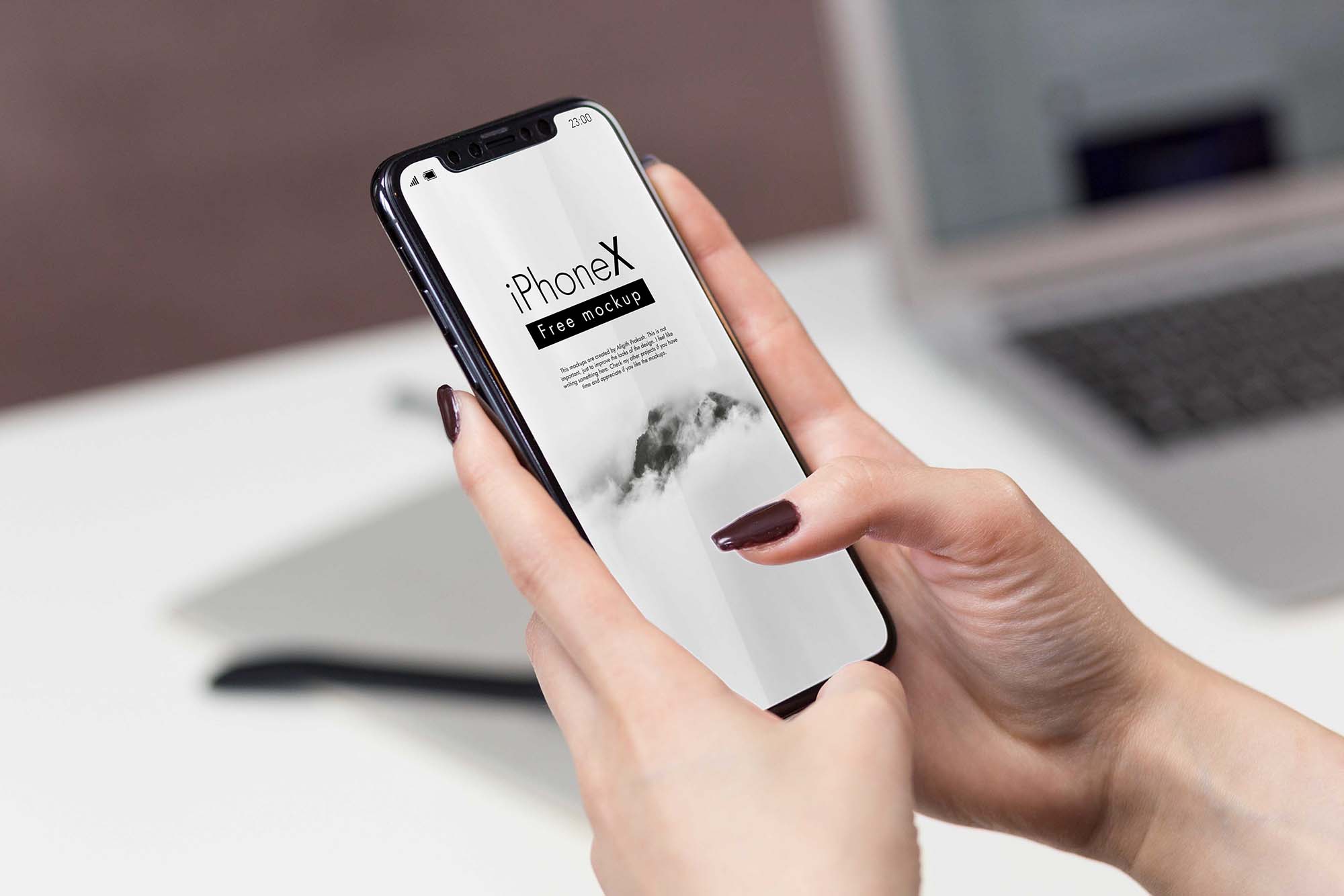 Free iPhone X Mockup (PSD)