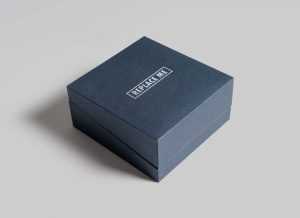 Free Jewelry Packaging Box Mockup (PSD)