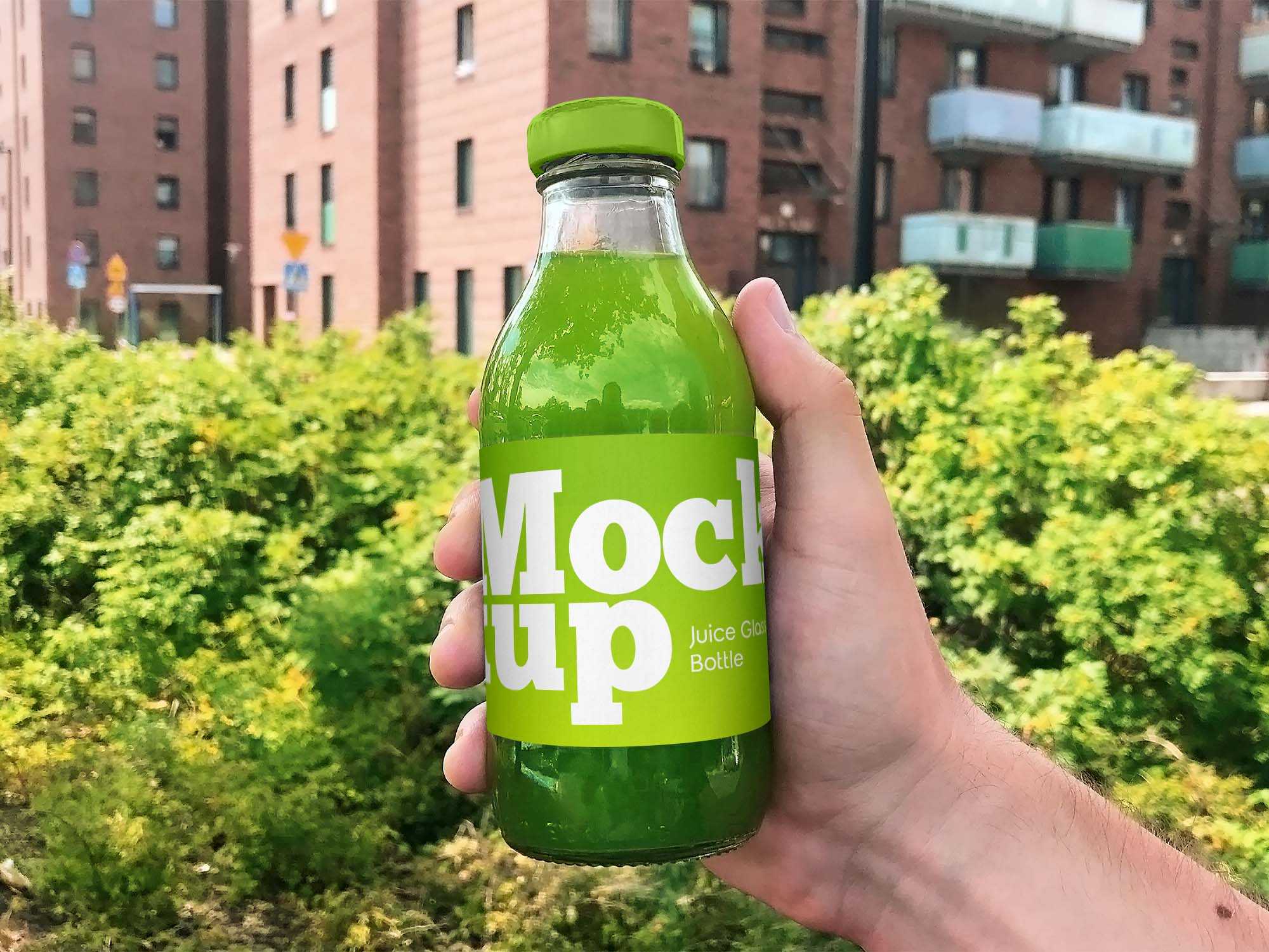 Free Juice Glass Bottle Mockup (PSD)