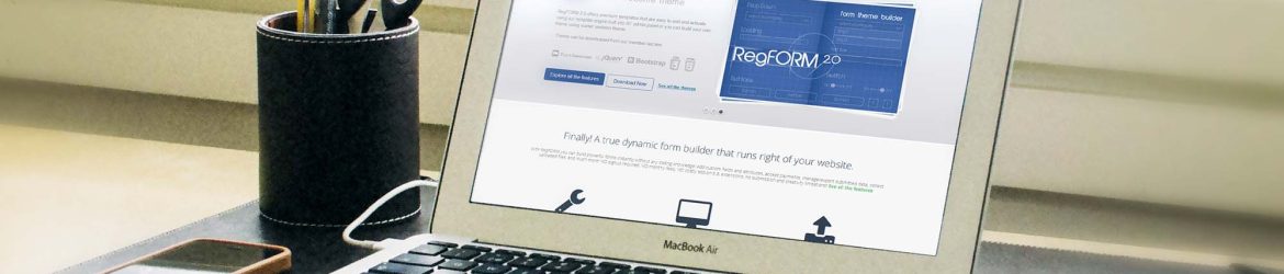 Free MacBook Air Screen Mockup (PSD)