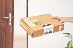 Free Mailing Box Mockup (PSD)