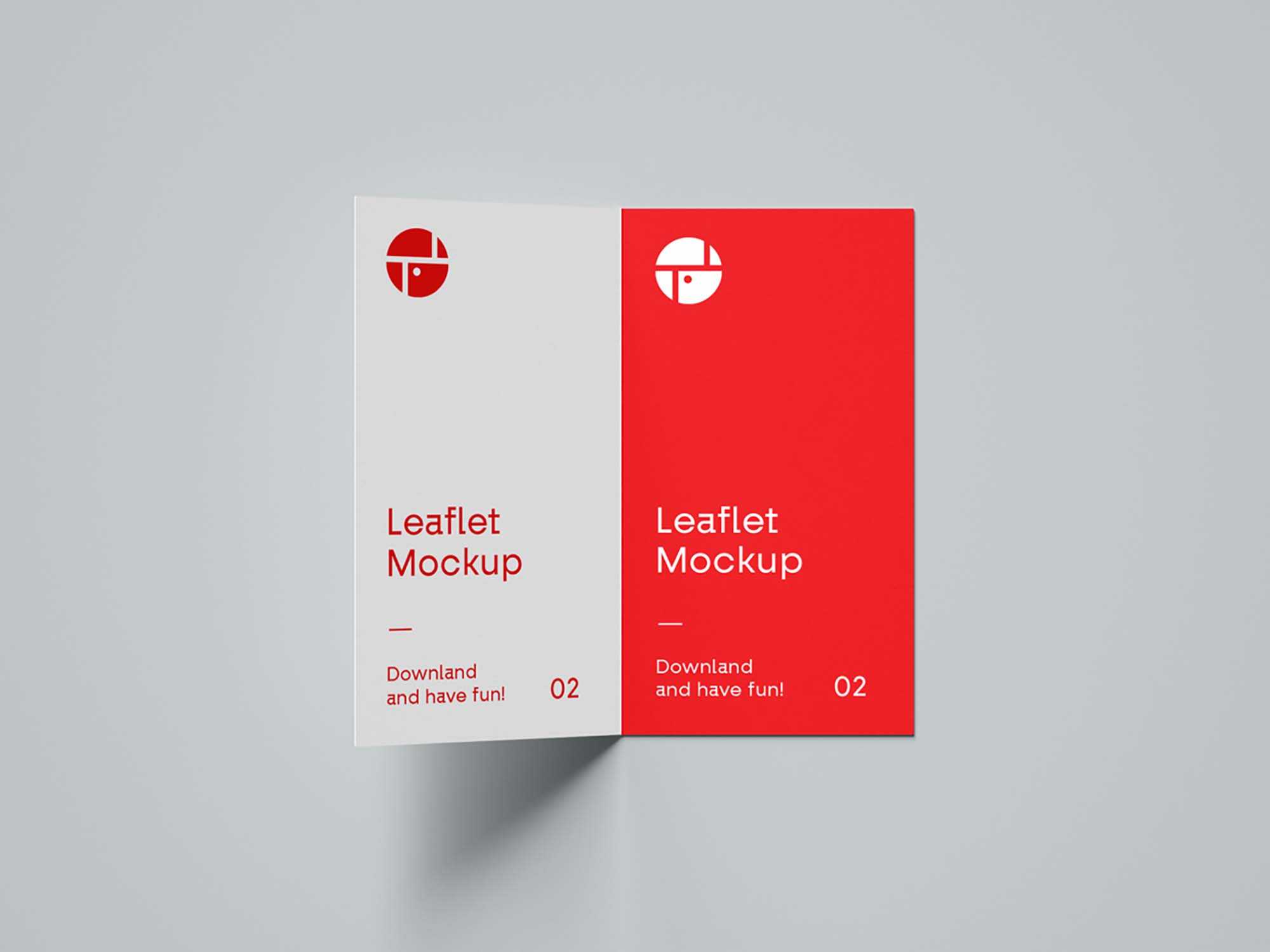 Free Open 2-Fold Brochure Mockup (PSD)