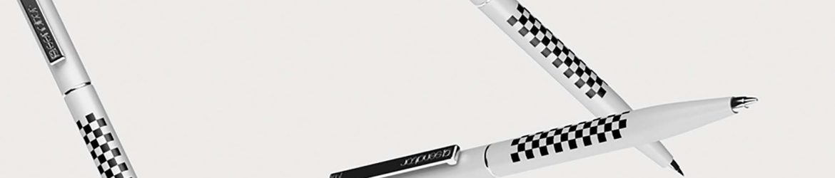 Free Pen Mockup (PSD)