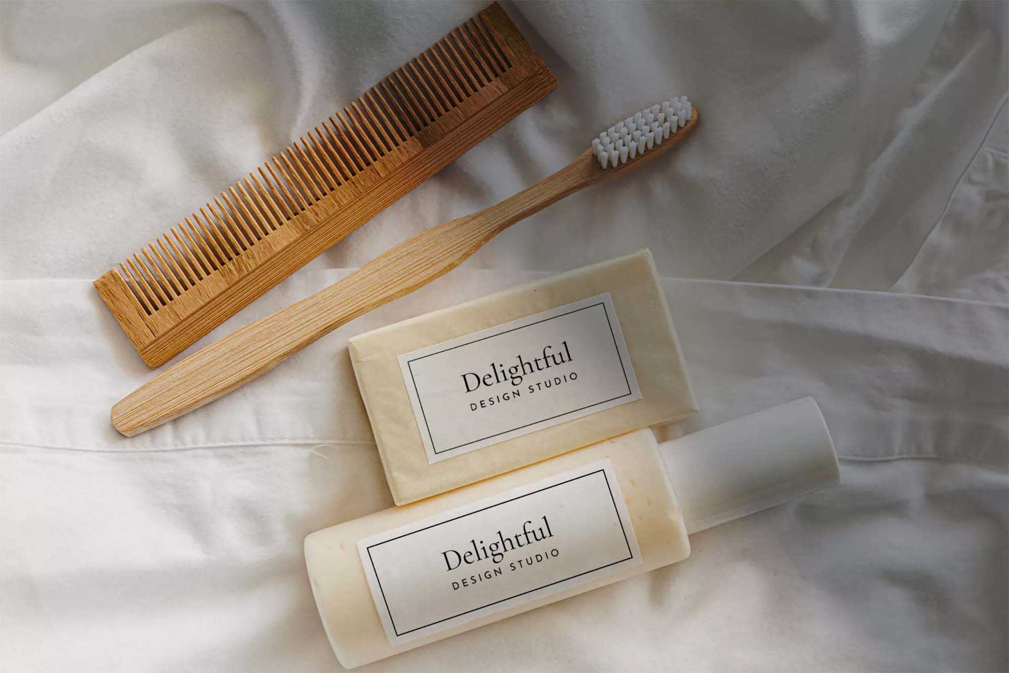 Free Soap & Shampoo Mockup (PSD)