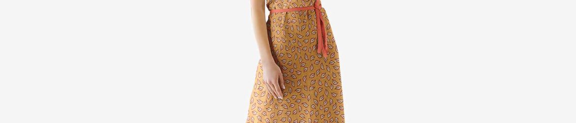 Free Summer Dress Mockup (PSD)