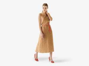 Free Summer Dress Mockup (PSD)