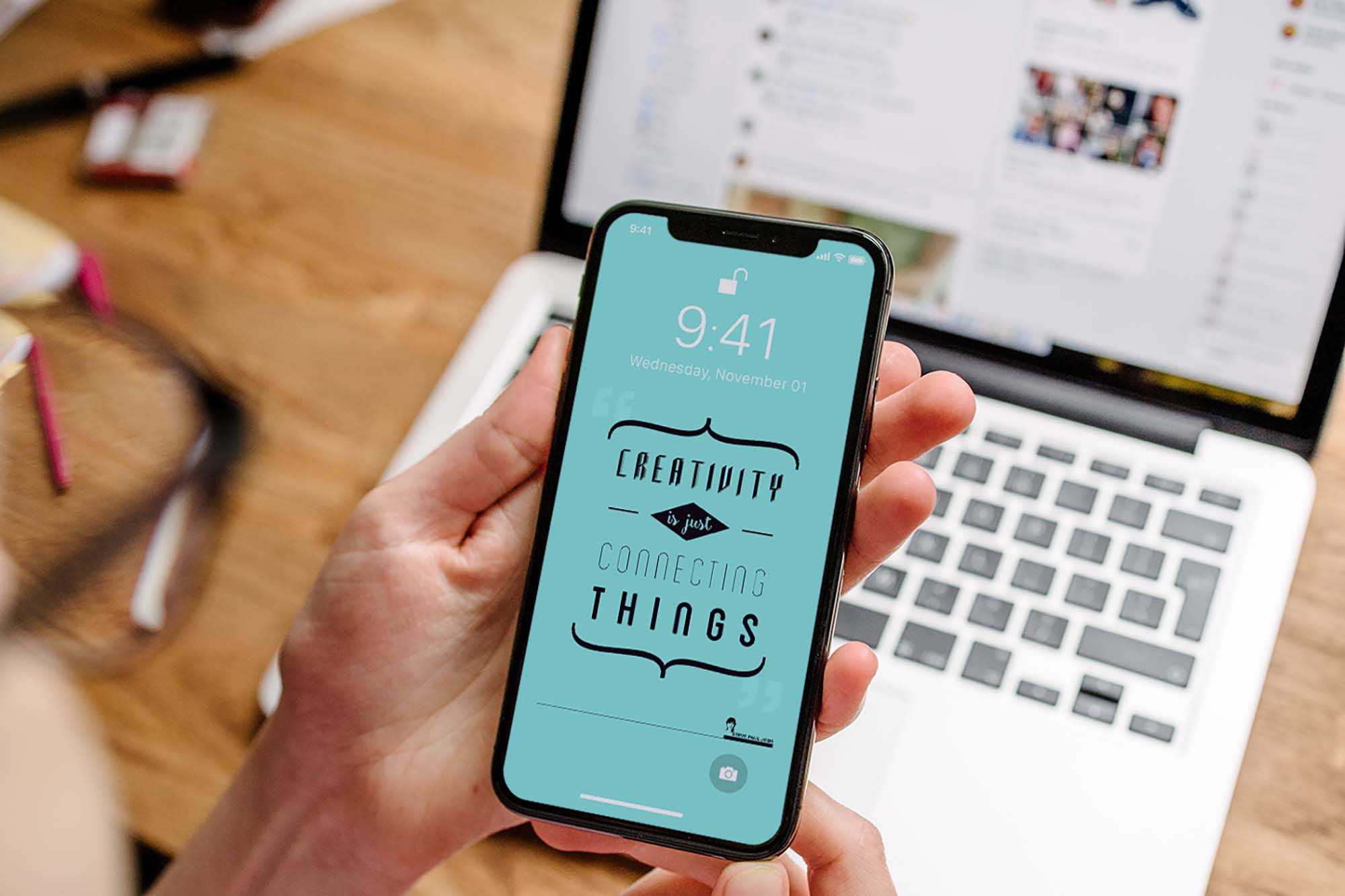 iPhone X Realistic Mockup (PSD)