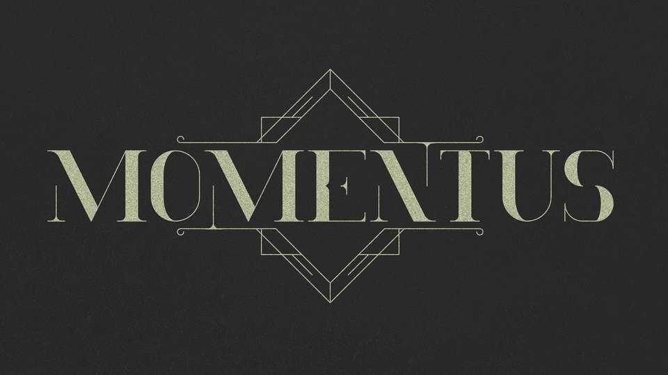 Momentus Font › Fontesk