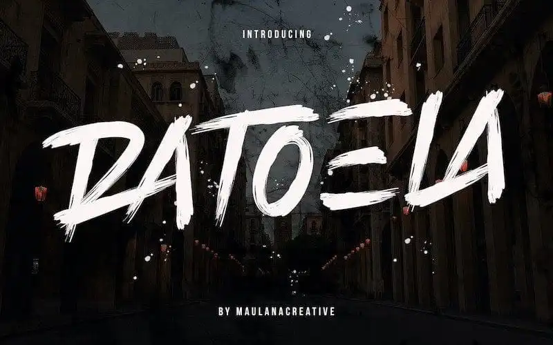 Ratoela Brush Font