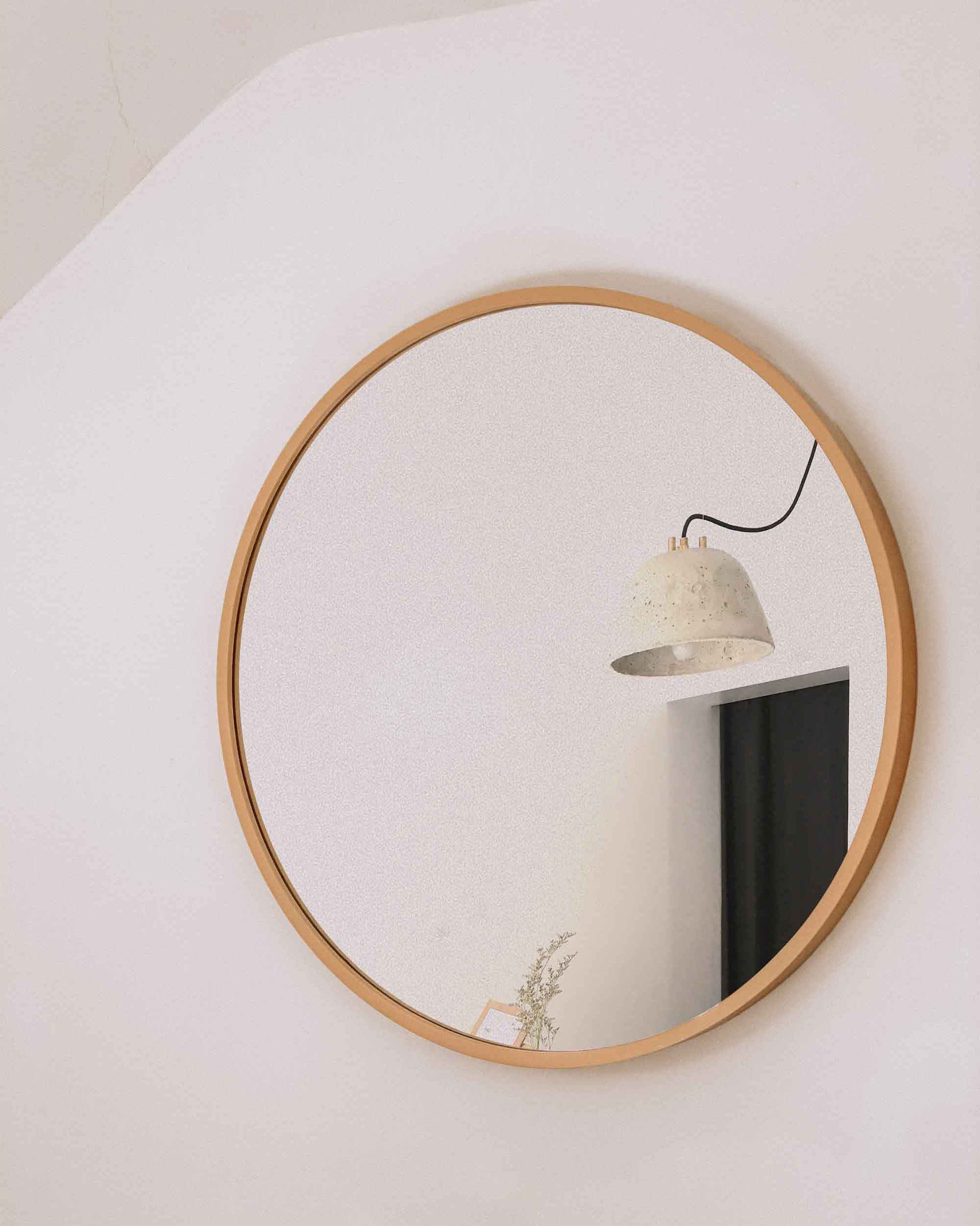 Round Mirror Mockup