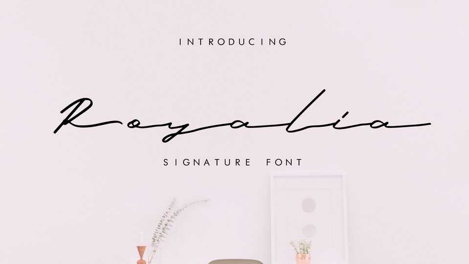 Royalia Font › Fontesk