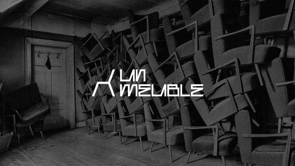 Un Meuble Font › Fontesk