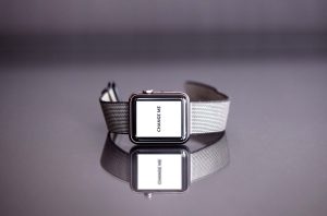 Free iWatch Mockup with Reflection (PSD)