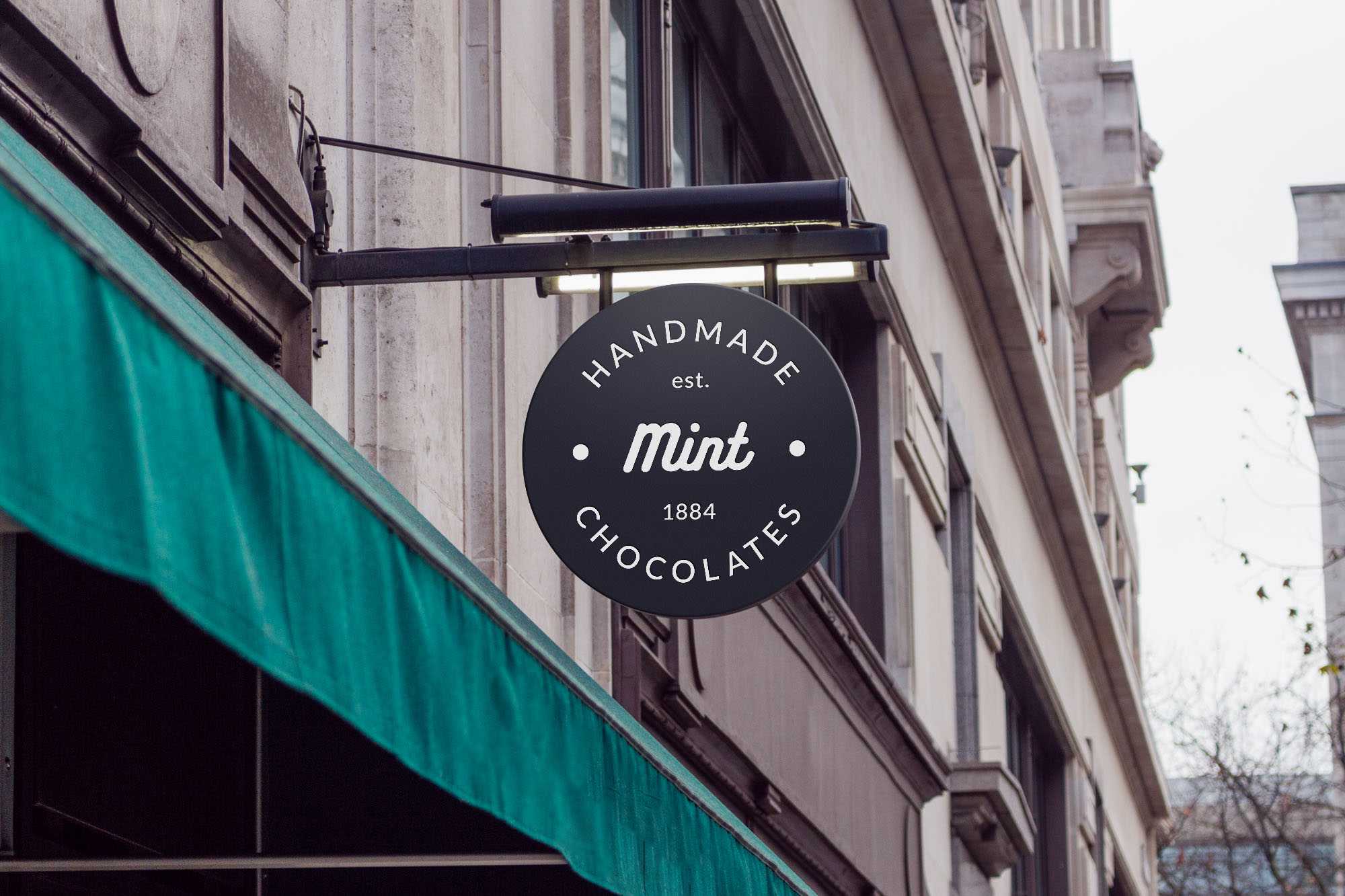 Free Rounded Hanging Wall Sign Mockup (PSD)